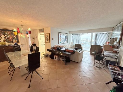 2841 N Ocean Blvd # 1809, Fort Lauderdale FL 33308