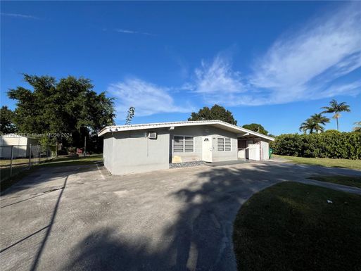 27020 SW 142nd Pl, Homestead FL 33032