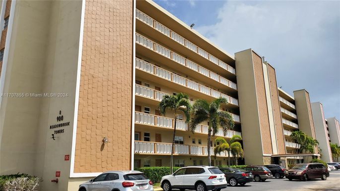 900 NE 12th Ave # 207, Hallandale Beach FL 33009