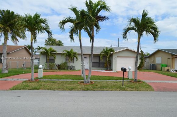 11411 NW 35th St, Sunrise FL 33323