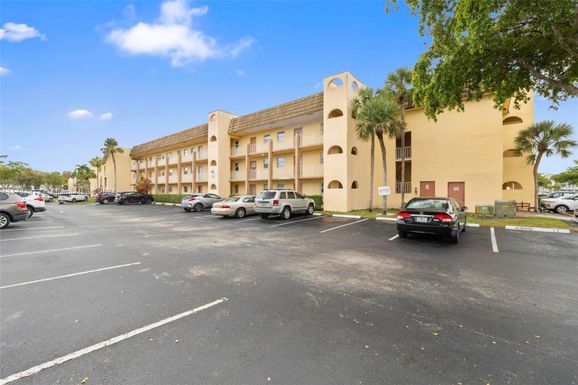 8435 Sunrise Lakes Blvd # 103, Sunrise FL 33322