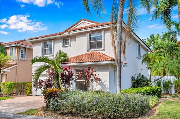 1105 Oysterwood St, Hollywood FL 33019