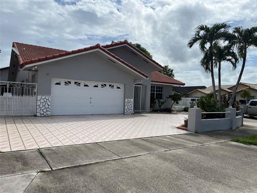 2025 SW 137th Pl, Miami FL 33175