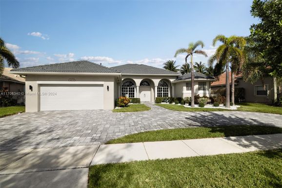 14031 NW 19th St, Pembroke Pines FL 33028