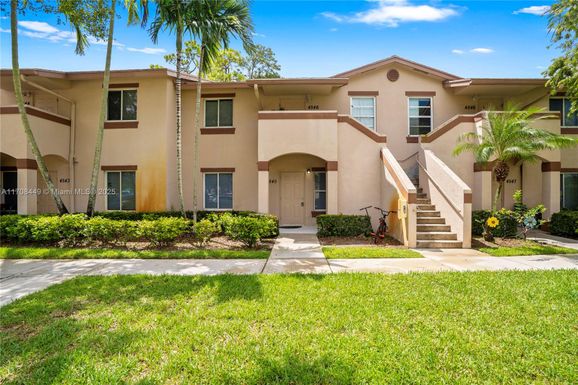 4545 Oak Terrace Dr # 4545, Green Acres FL 33463