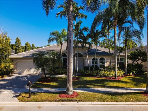 2526 Eagle Run Cir, Weston FL 33327