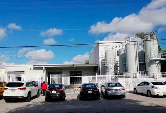 4810 NW 35th Ave, Miami FL 33142