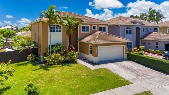 9076 SW 210th Ter, Cutler Bay FL 33189