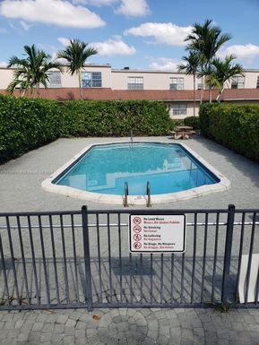 4100 NW 16th Ave # 34, Oakland Park FL 33309