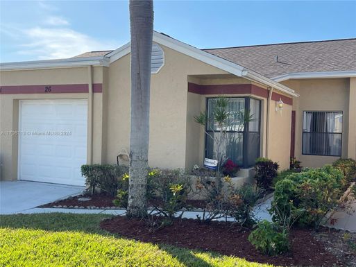 4581 Grand Cypress Rd # 26, West Palm Beach FL 33417