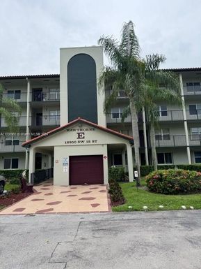 12900 SW 13th St # 111E, Pembroke Pines FL 33027