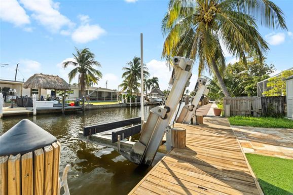 947 Nautilus Isle # 0, Dania Beach FL 33004