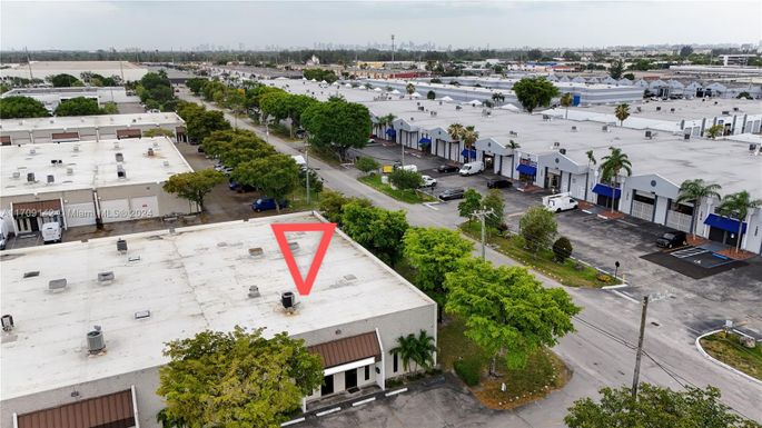 5605 NW 74th Ave # 5605, Miami FL 33166