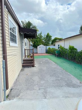 1145 SW 131 CT, Miami FL 33184