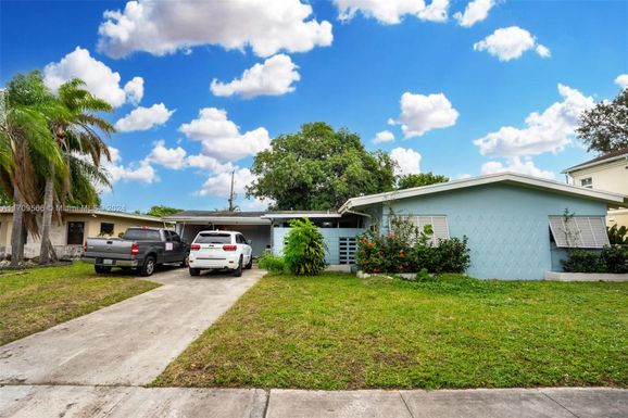 18525 NW 39th Ave # 0, Miami Gardens FL 33055