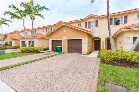 8873 N Isles Cir # 8873, Tamarac FL 33321