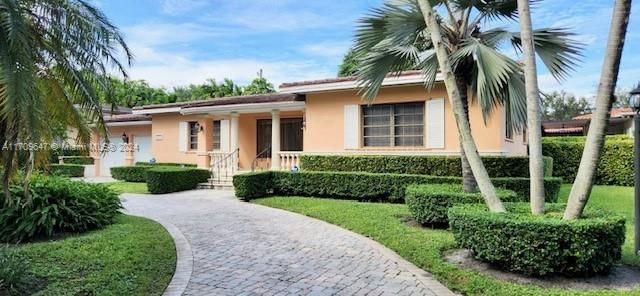 1535 Cantoria Ave, Coral Gables FL 33146