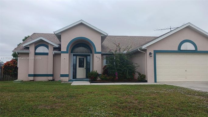 550 SE Sunnybrook Ter, Port St. Lucie FL 34983