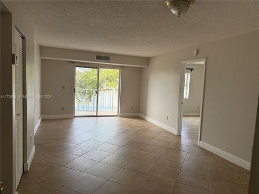 8260 SW 210th St # 102, Cutler Bay FL 33189