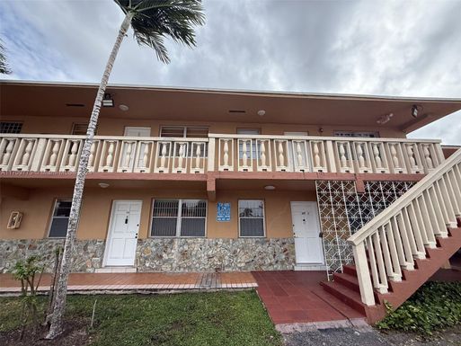 1154 W 35th St # 213, Hialeah FL 33012