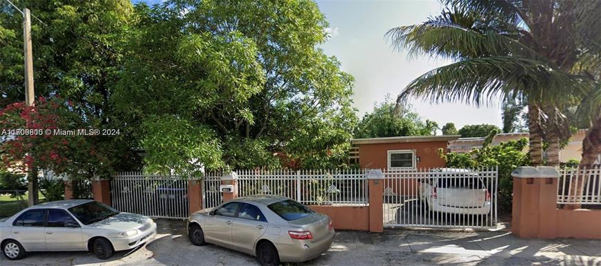 10515 NW 2nd Ct, Miami FL 33150