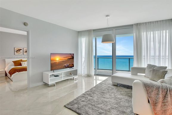 17001 Collins Ave # 3702, Sunny Isles Beach FL 33160