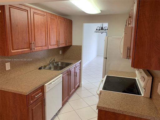 3120 NW PINE ISLAND ROAD # 308, Sunrise FL 33351