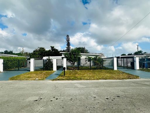 12035 NW 20th Ct, Miami FL 33167