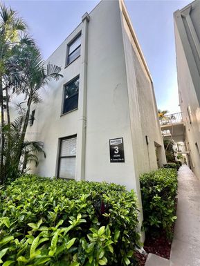 20300 W Country Club Dr # 3, Aventura FL 33180