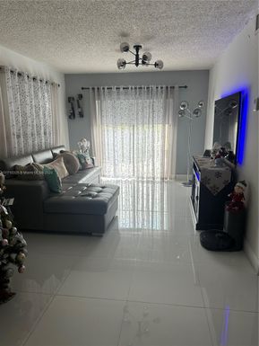 1490 W 42nd Pl # 202, Hialeah FL 33012