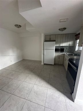 3901 NW 9th Ave # 6, Deerfield Beach FL 33064