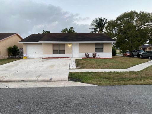 6149 Blue Grass Cir, Lake Worth FL 33463