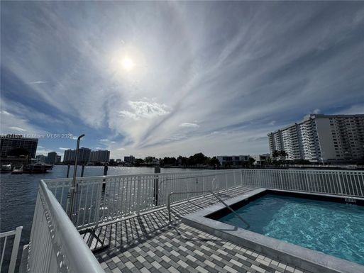 1913 S Ocean Dr # 128, Hallandale Beach FL 33009