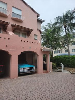 2005 Oceanwalk Ter, Lauderdale By The Sea FL 33062