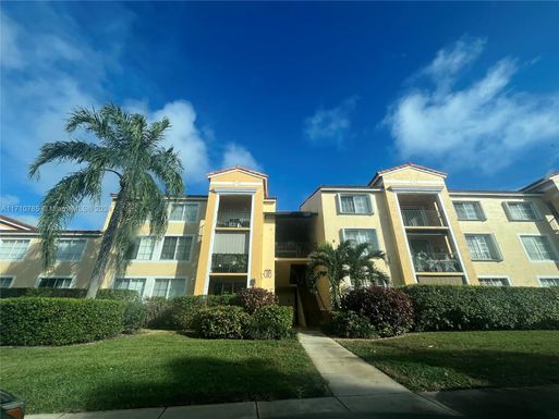 135 Yacht Club Way # 303, Hypoluxo FL 33462