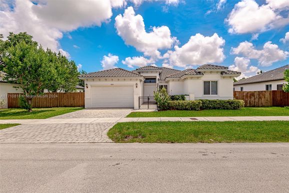 9334 SW 173rd Ter, Palmetto Bay FL 33157