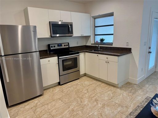 1648 Washington St # 2, Hollywood FL 33020