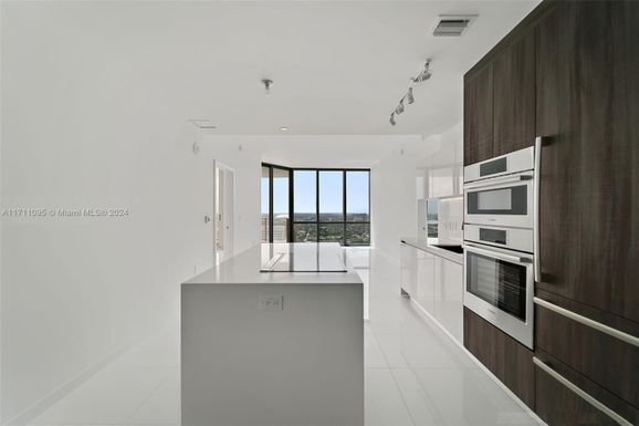 851 NE 1st Ave # 4308, Miami FL 33132