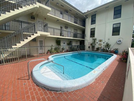 1600 S Le Jeune Rd # 14, Coral Gables FL 33134