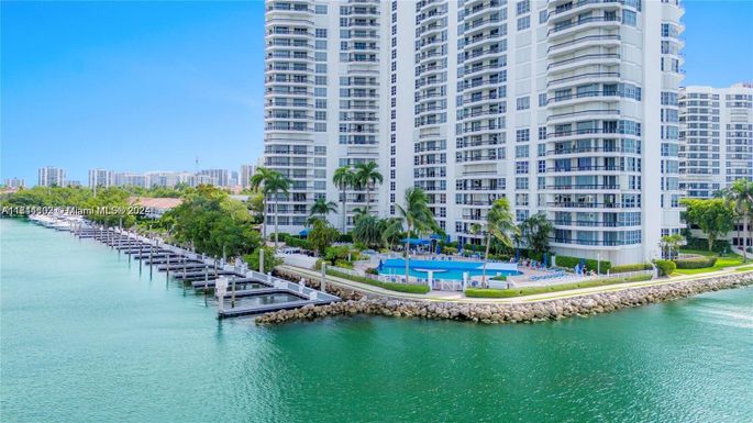 3530 Mystic Pointe Dr # 2904, Aventura FL 33180