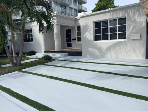 7820 Carlyle Ave, Miami Beach FL 33141