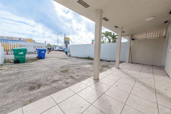 2801 NW 103rd St # 2, Miami FL 33147