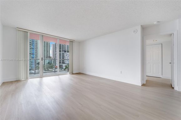 1155 Brickell Bay Dr # 609, Miami FL 33131