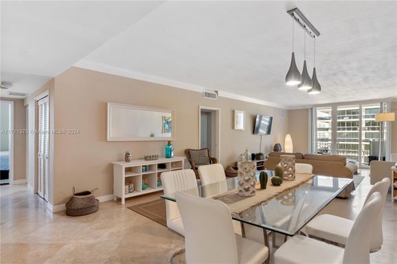 5825 Collins Ave # 9C, Miami Beach FL 33140