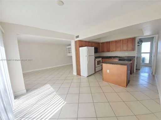 523 SW 1st Ct, Boynton Beach FL 33435