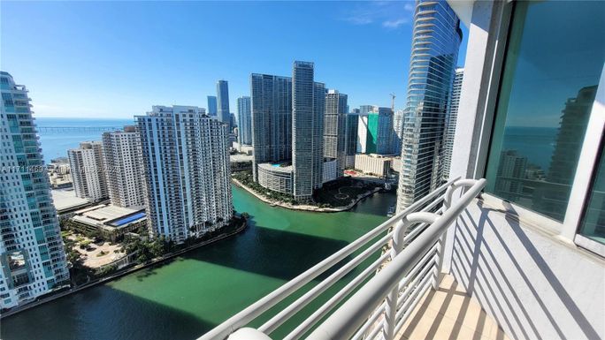 325 S Biscayne Blvd # 4121, Miami FL 33131