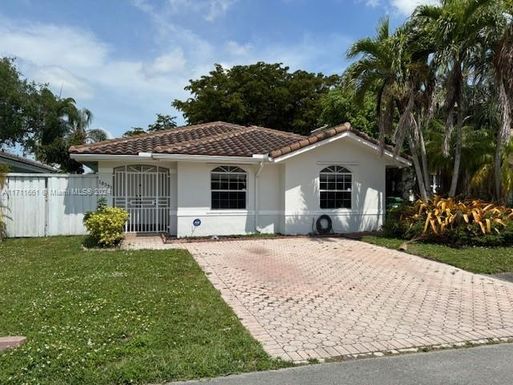 10351 SW 20th Ter, Miami FL 33165