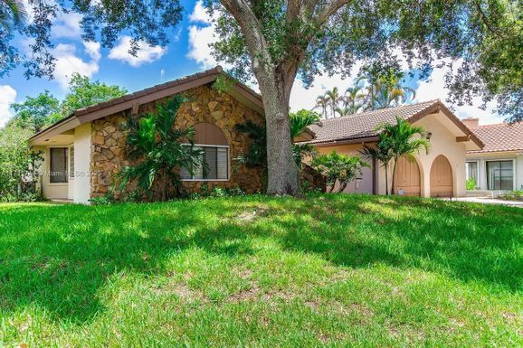 8175 NW 3rd Pl, Coral Springs FL 33071