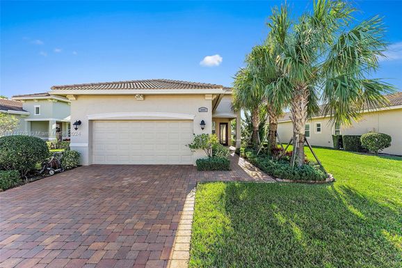 8907 SW Pepoli Way, Port St. Lucie FL 34987