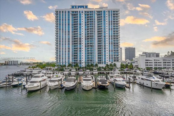 17301 Biscayne Blvd # 305, North Miami Beach FL 33160